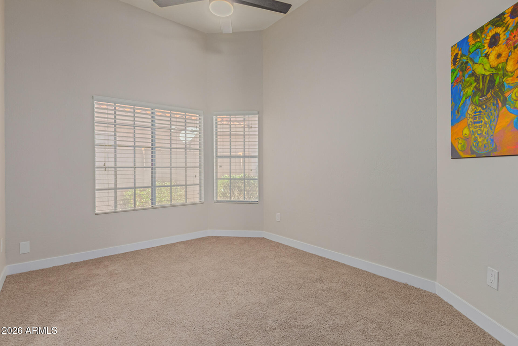 3225 E Briarwood Terrace - Photo 25