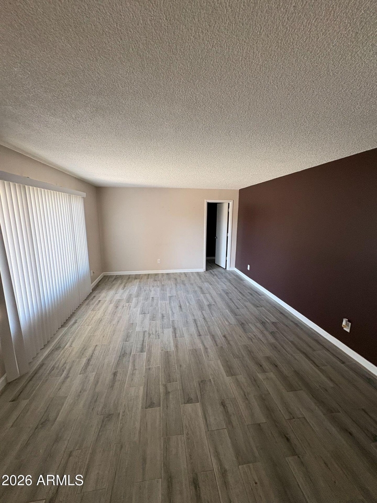15650 N 19th Avenue - Photo 4
