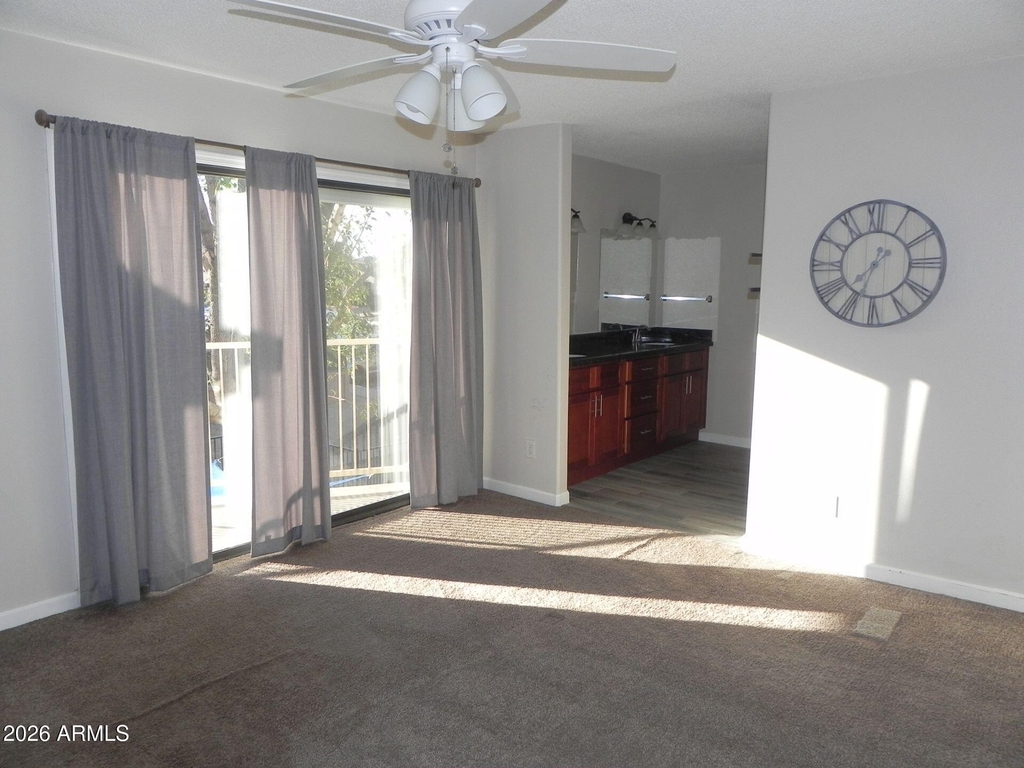 15650 N 19th Avenue - Photo 11