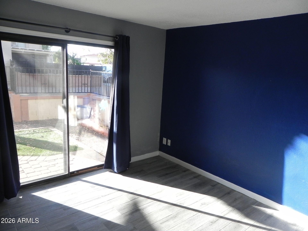 15650 N 19th Avenue - Photo 9
