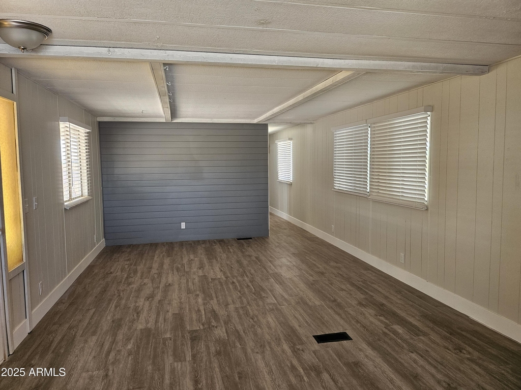 1113 W Corinthian Circle - Photo 6