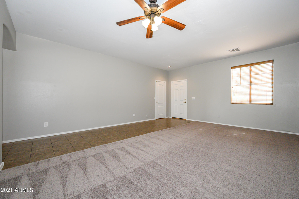 28450 N Castle Rock Drive - Photo 3