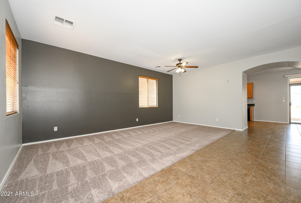 28450 N Castle Rock Drive - Photo 2