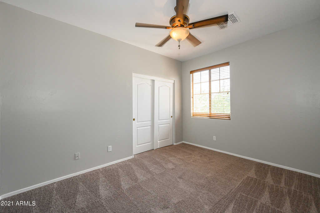 28450 N Castle Rock Drive - Photo 24