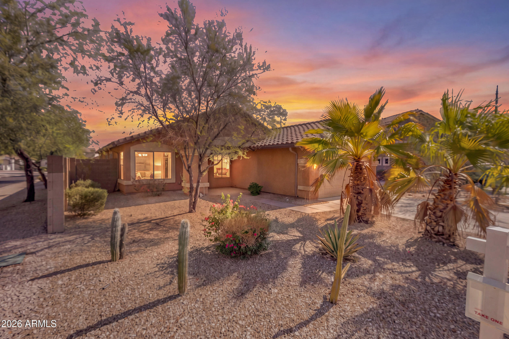25883 W Gibson Lane - Photo 0