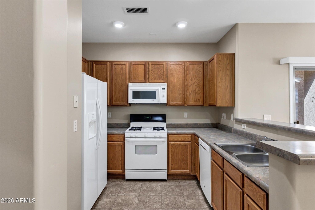 44 S Greenfield Road - Photo 8
