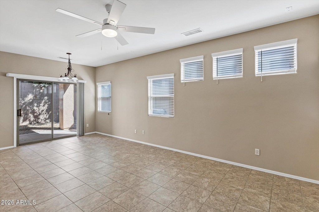 44 S Greenfield Road - Photo 4