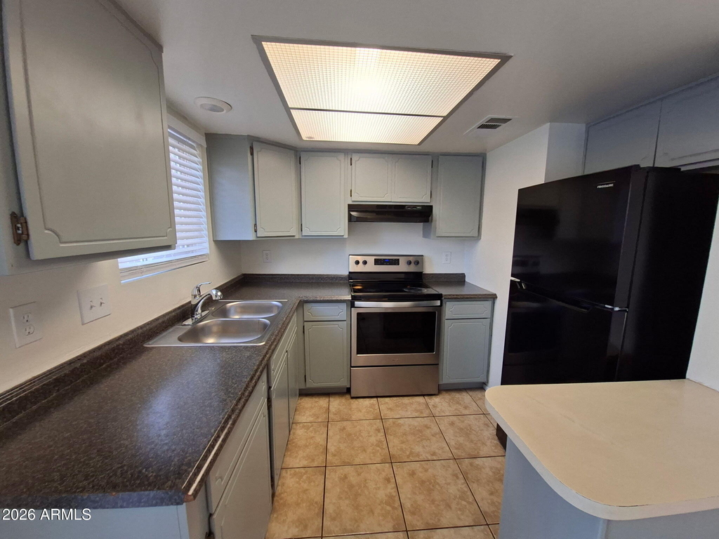 2027 N Lazona Drive - Photo 4