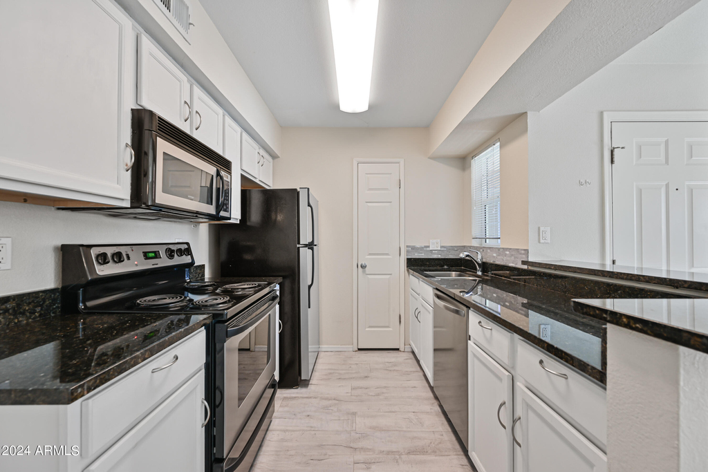 2625 E Indian School Road - Photo 6