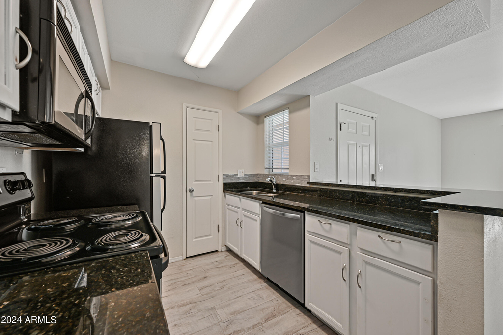 2625 E Indian School Road - Photo 8