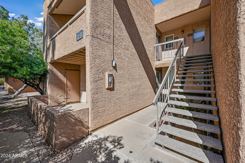 2625 E Indian School Road - Photo 1