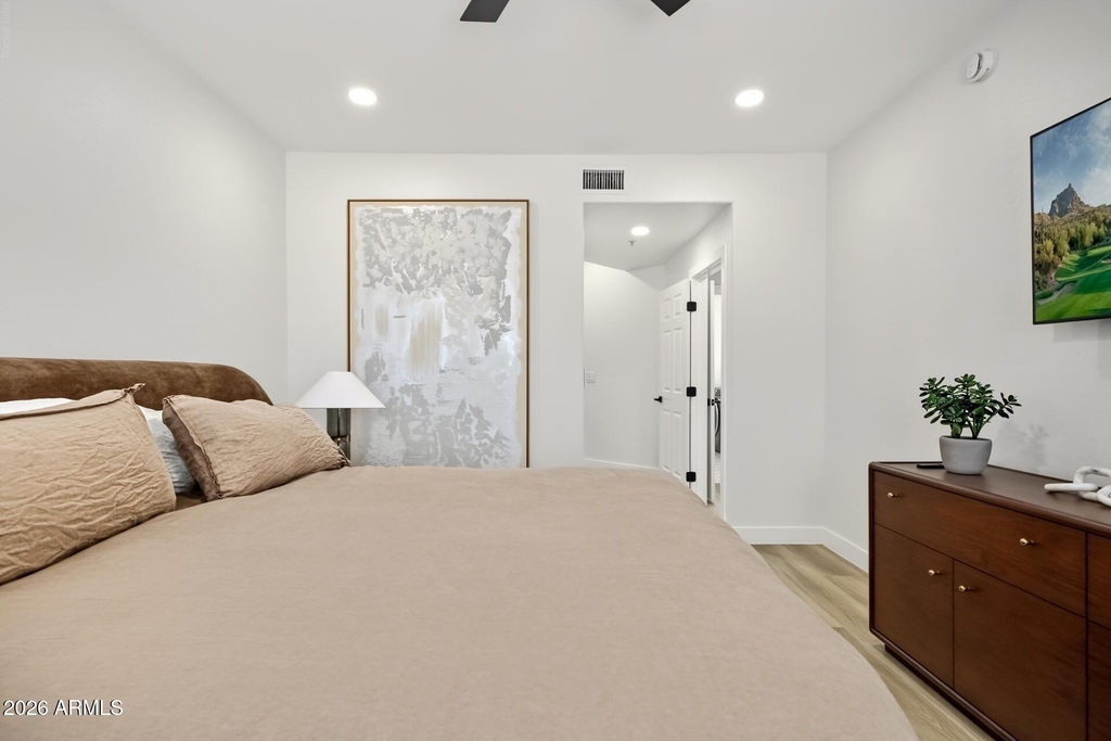 19700 N 76th Street - Photo 4