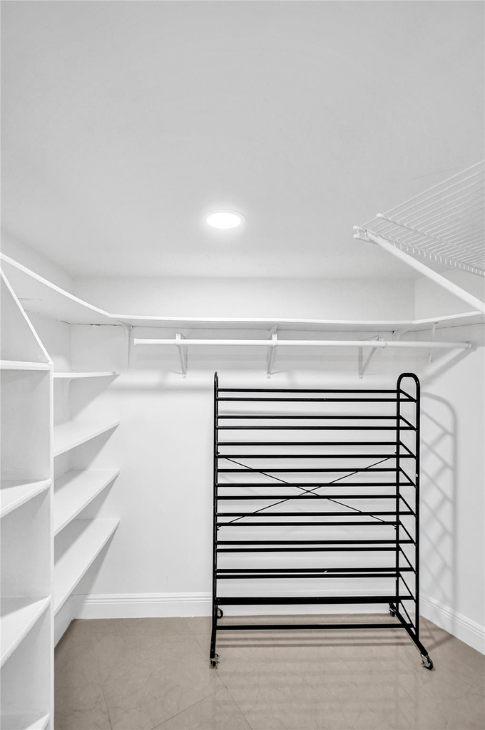 20400 W Country Club Drive - Photo 30