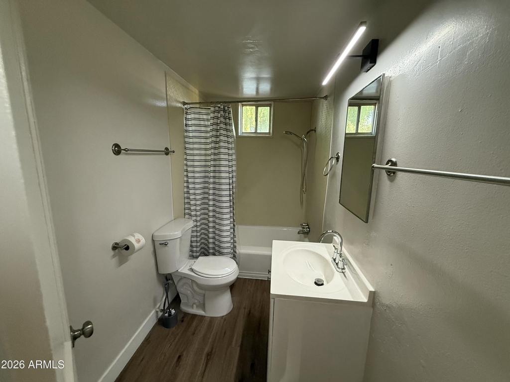 6021 W Gardenia Avenue - Photo 8