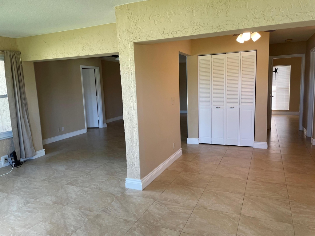 6347 Timberlakes Way - Photo 10