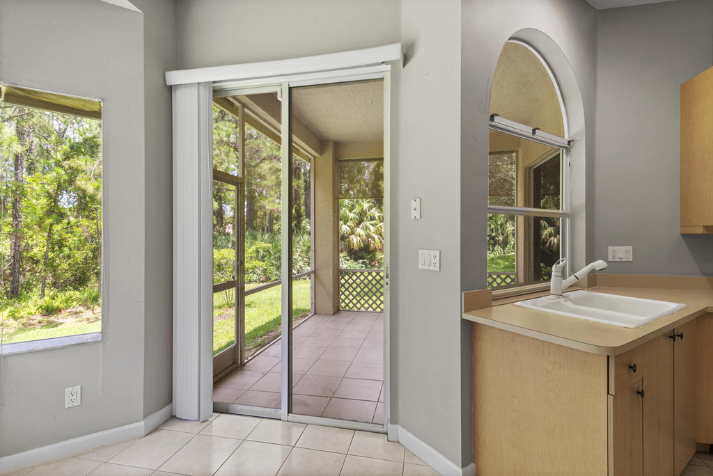 677 Sw Andros Circle - Photo 5
