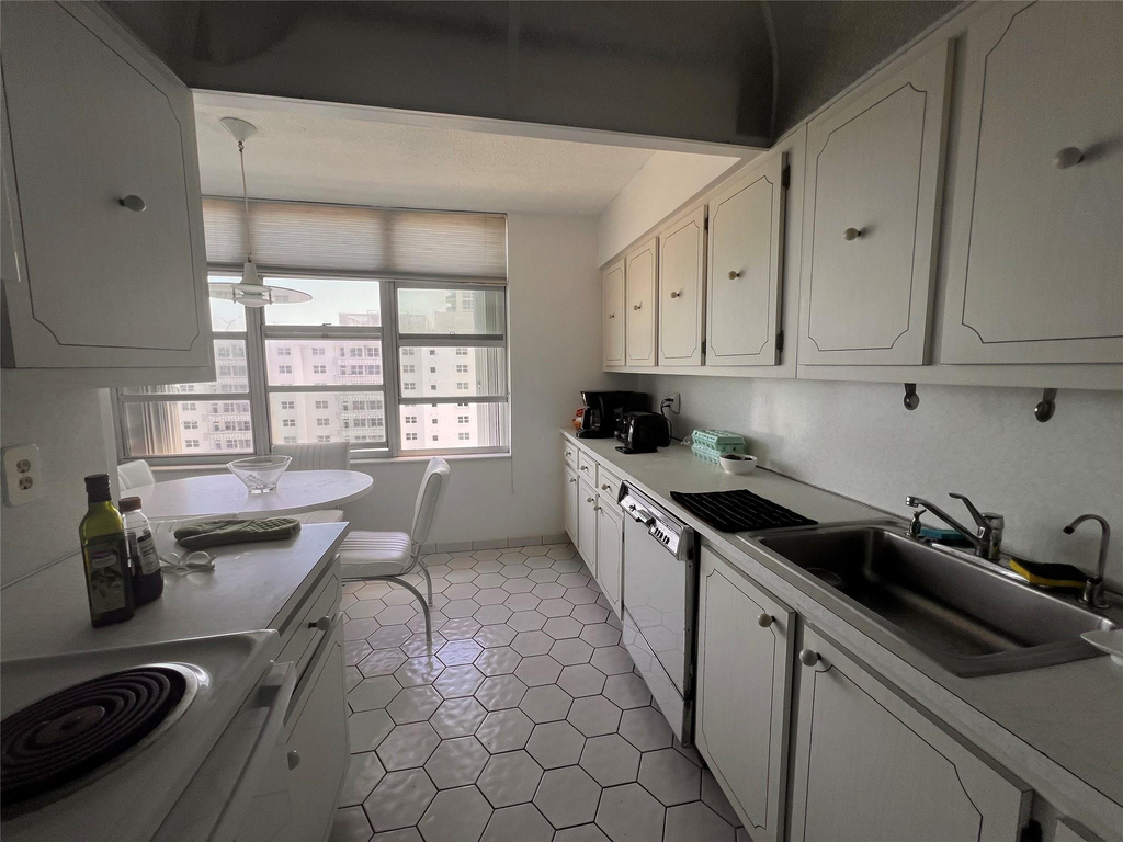 4280 Galt Ocean Drive - Photo 41