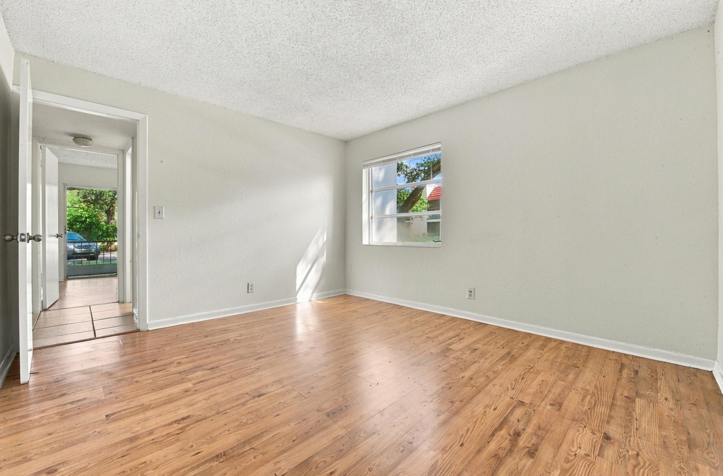 616 Nw 13th Street - Photo 8