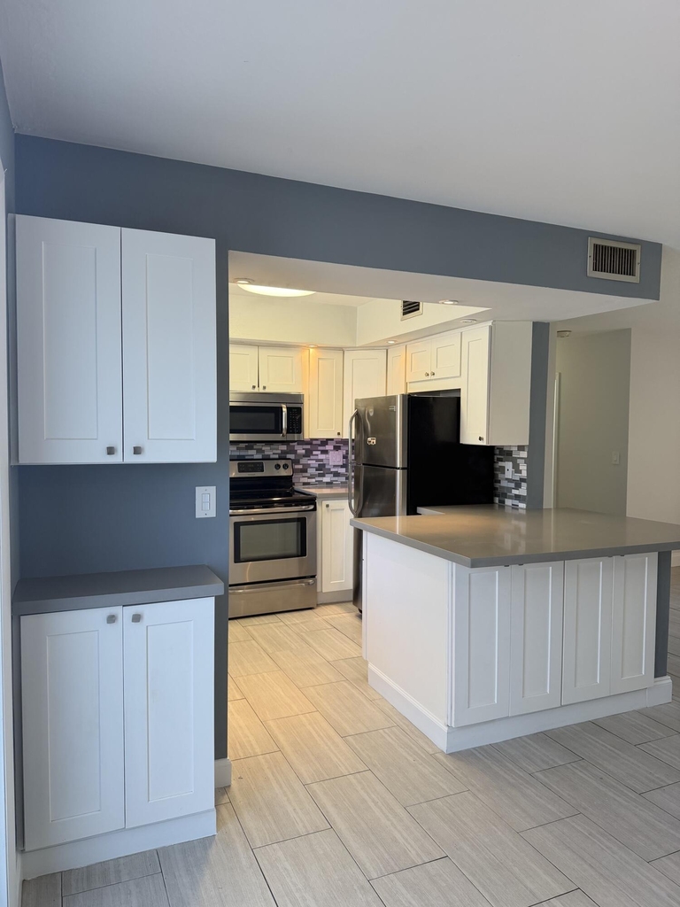 1643 Wiley Street - Photo 1