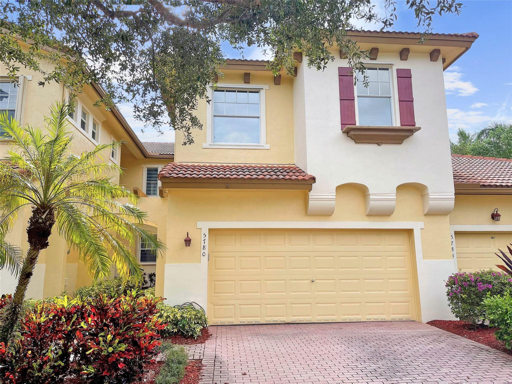 5780 Nw 120th Avenue - Photo 0