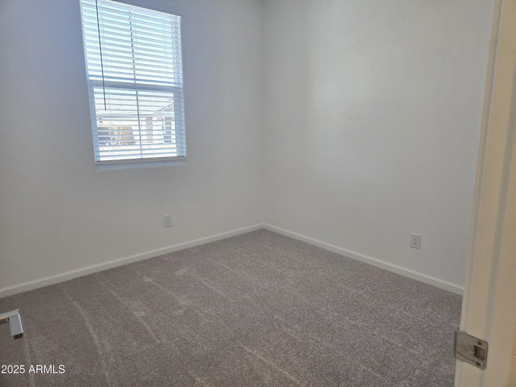 4720 E Amethyst Lane - Photo 2