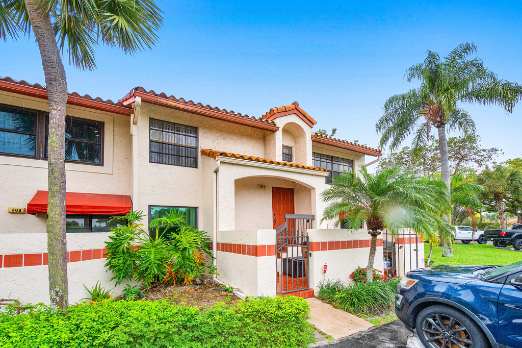 312 Liberty Court - Photo 1