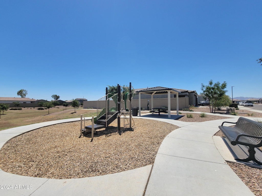 12736 W Midway Avenue - Photo 24