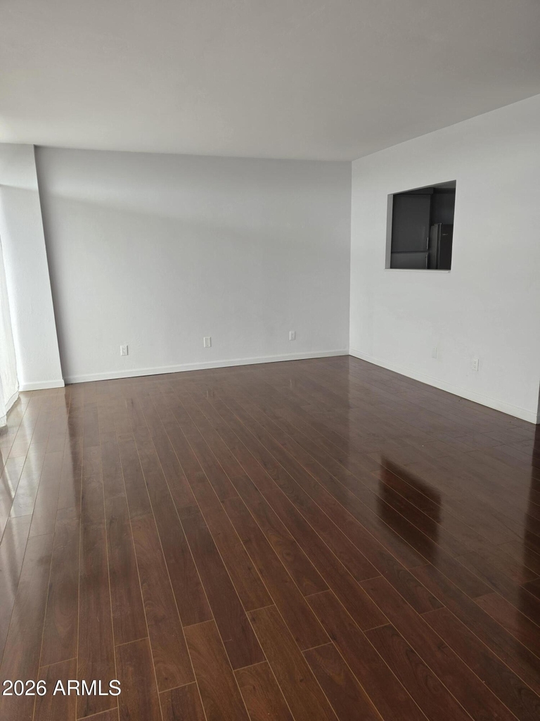 2323 N Central Avenue N - Photo 9