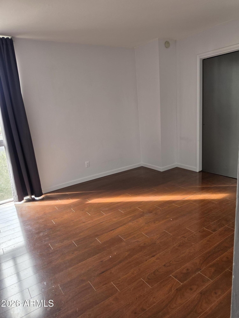 2323 N Central Avenue N - Photo 6