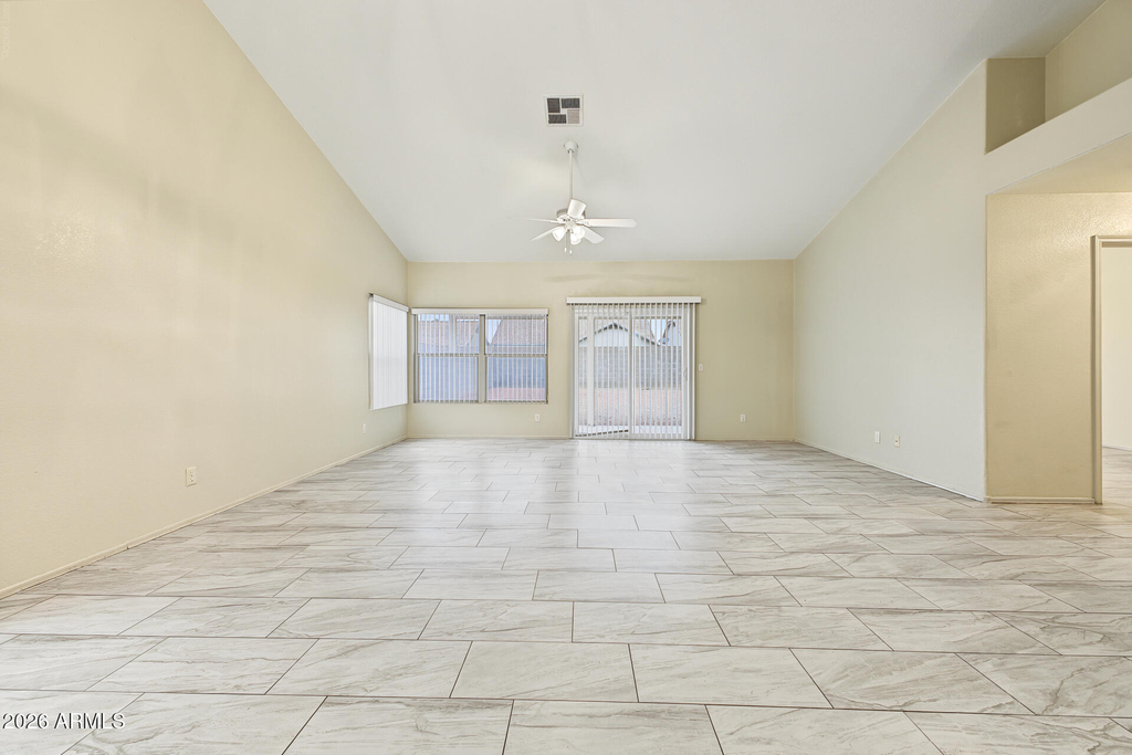 7529 W Sunnyside Drive - Photo 3