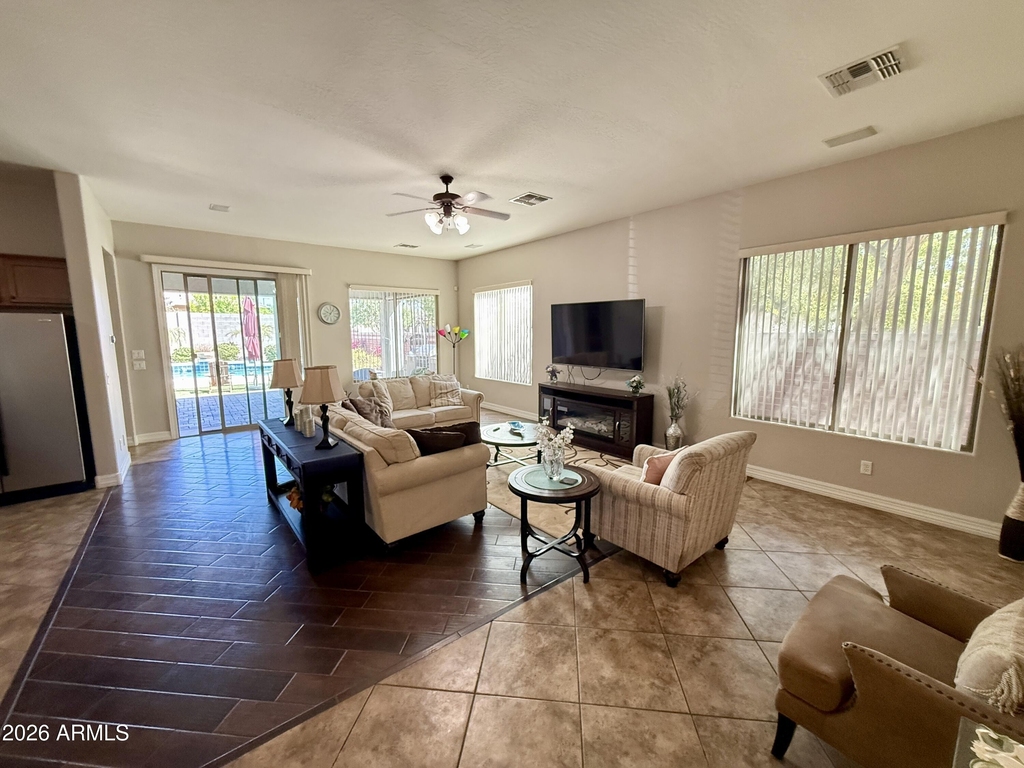 15344 W Corrine Drive - Photo 4