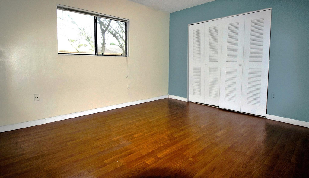 9477 Palm Circle N - Photo 15