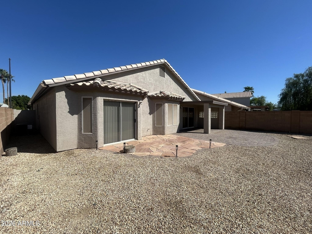 1671 W Princeton Avenue - Photo 29