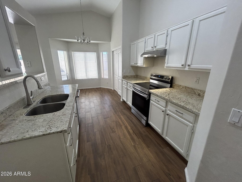 1671 W Princeton Avenue - Photo 5