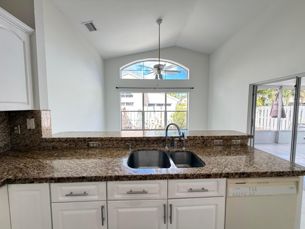 5305 Nw 54th Street Nw - Photo 14