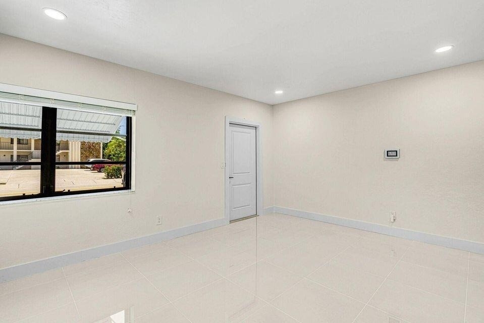 1615 S Federal Highway - Photo 5