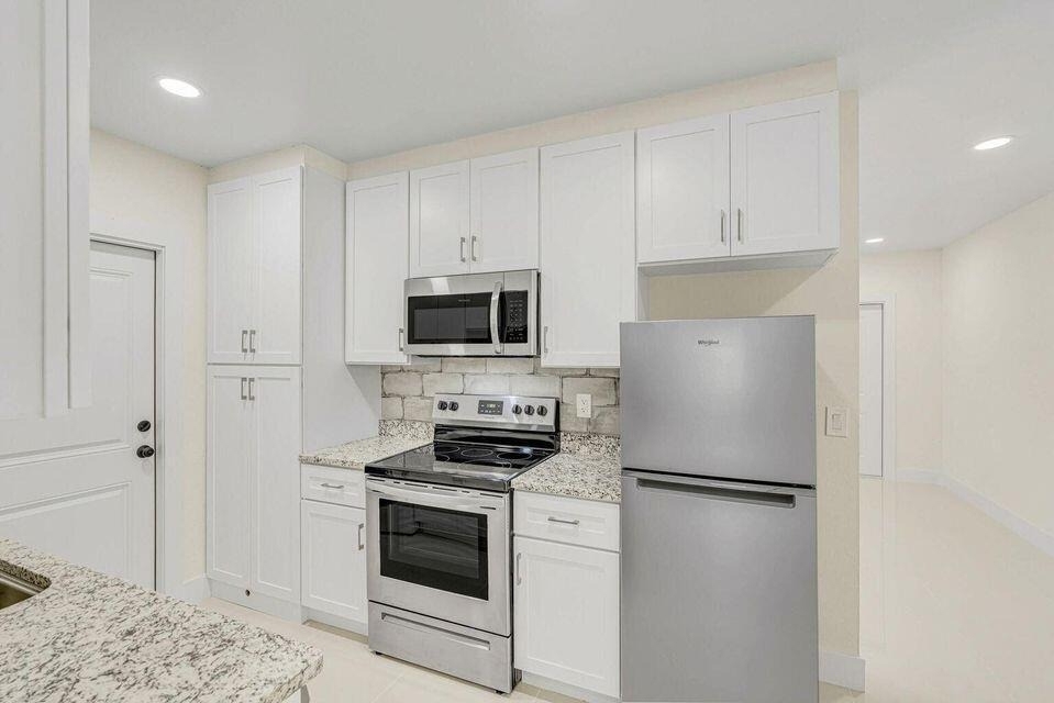 1615 S Federal Highway - Photo 8