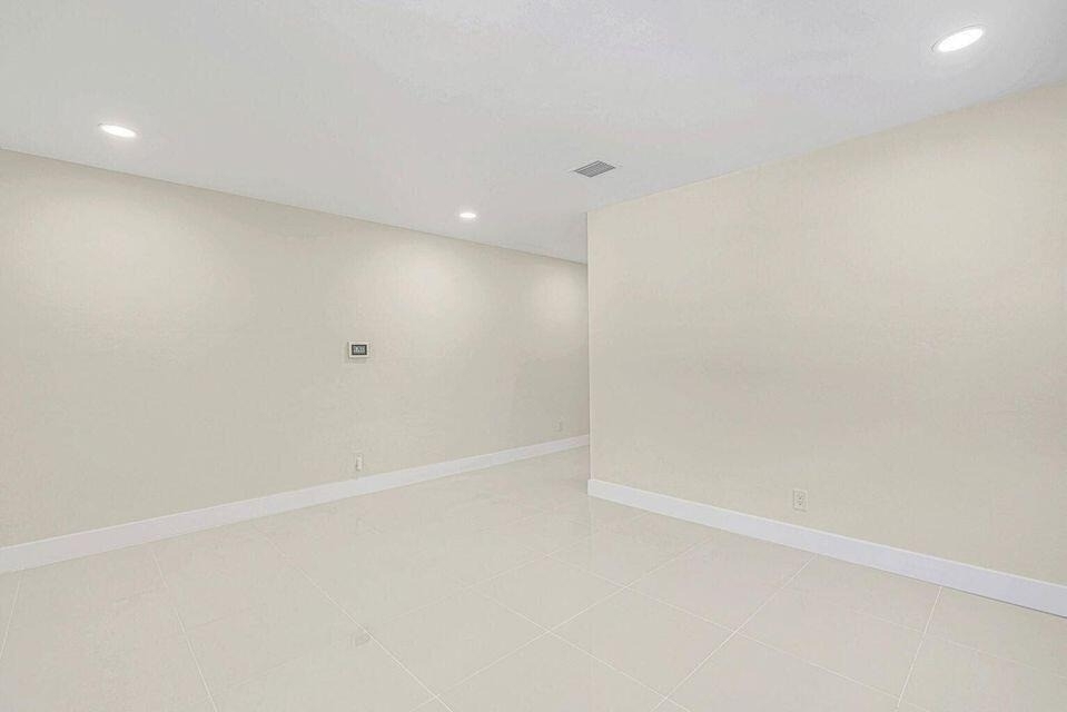 1615 S Federal Highway - Photo 4
