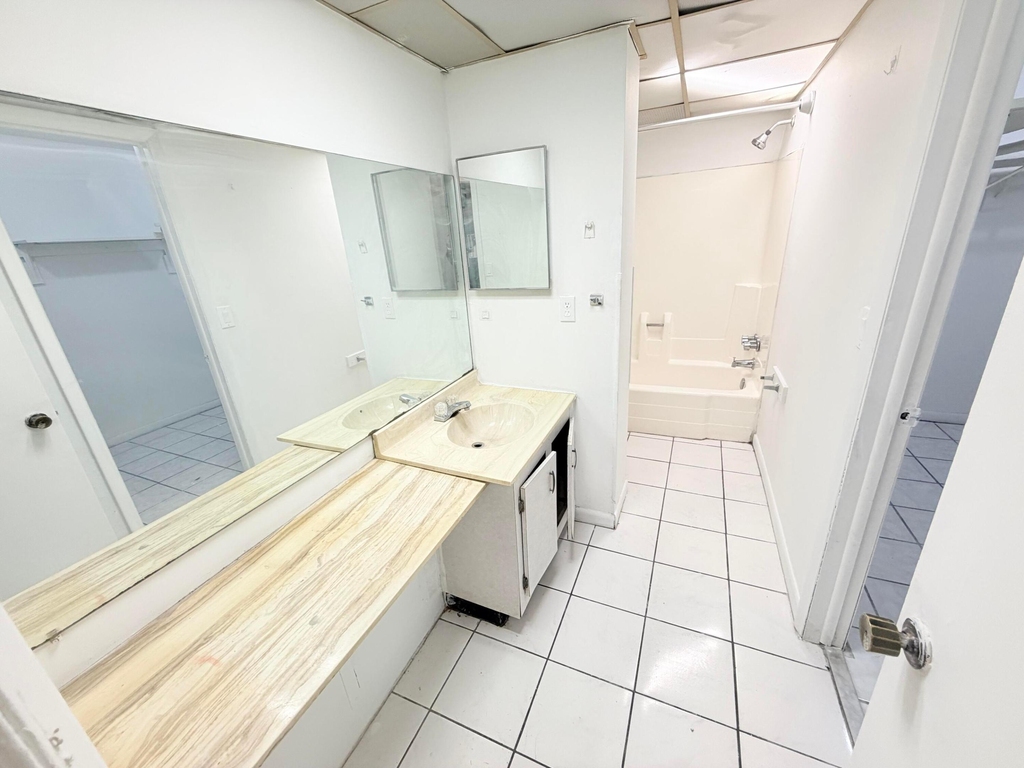2800 Nw 56th Avenue - Photo 7