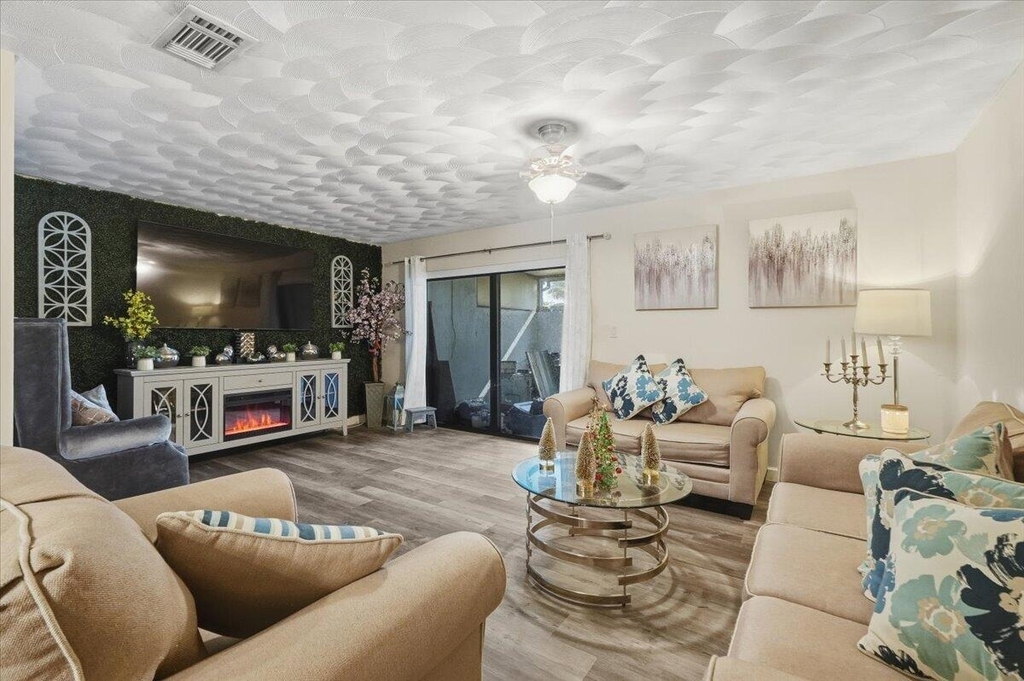 9240 Nw 14th Street - Photo 7
