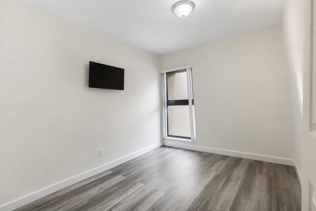 9240 Nw 14th Street - Photo 19