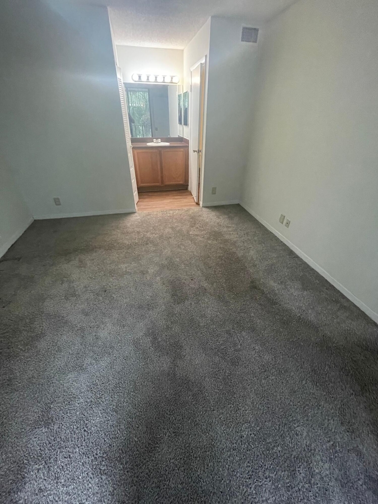 718 Executive Center Drive - Photo 6