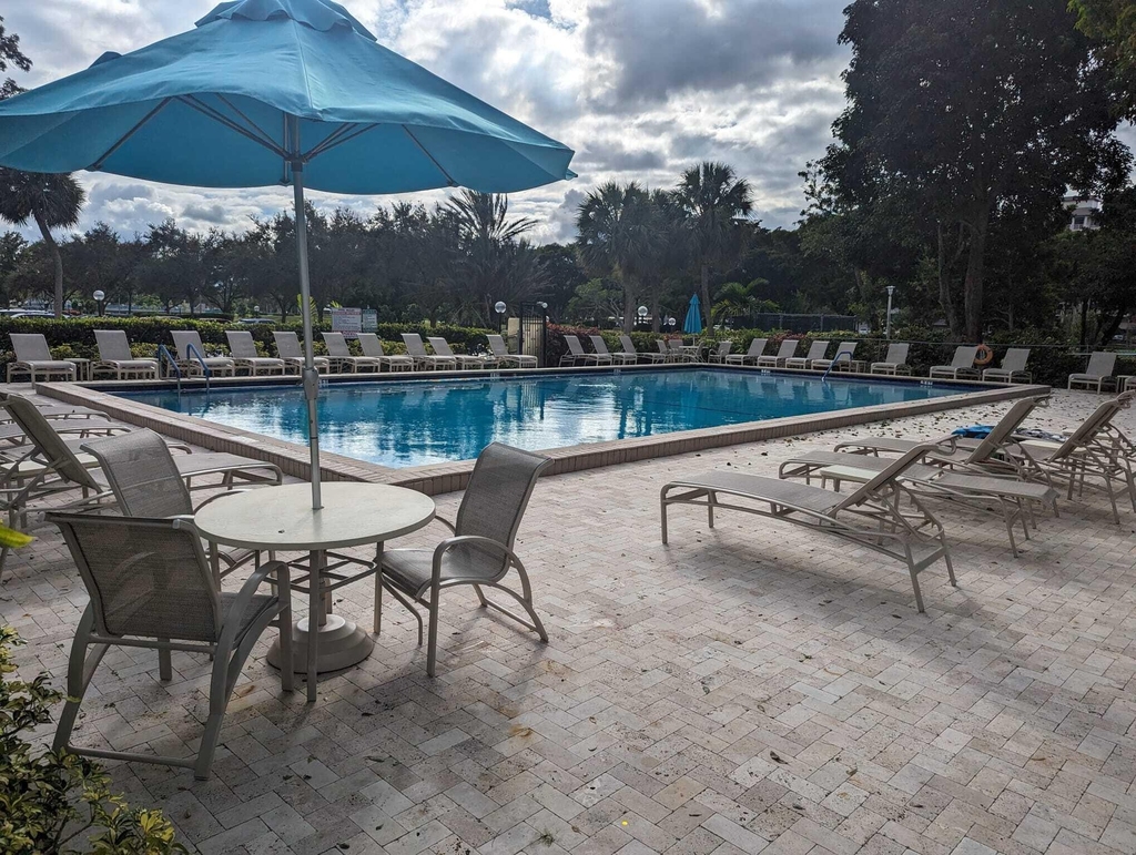 3150 N Palm Aire Drive - Photo 14