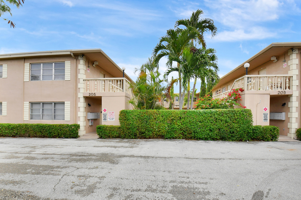 205 Ne 3rd Street - Photo 13