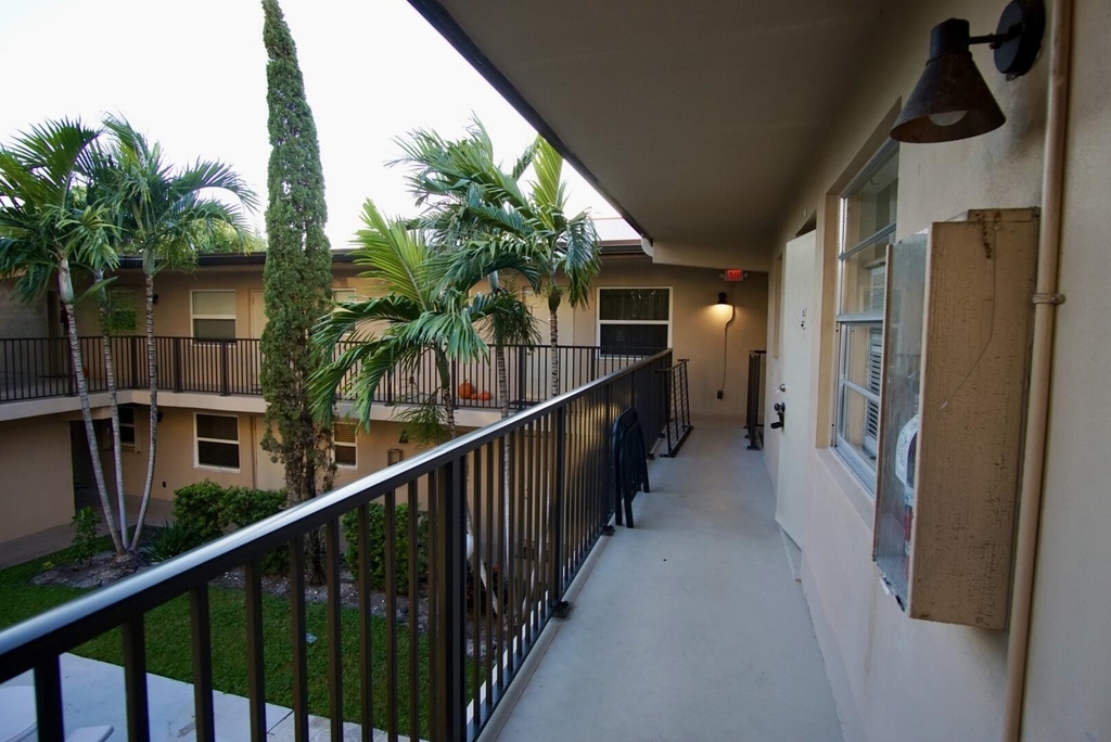 205 Ne 3rd Street - Photo 9