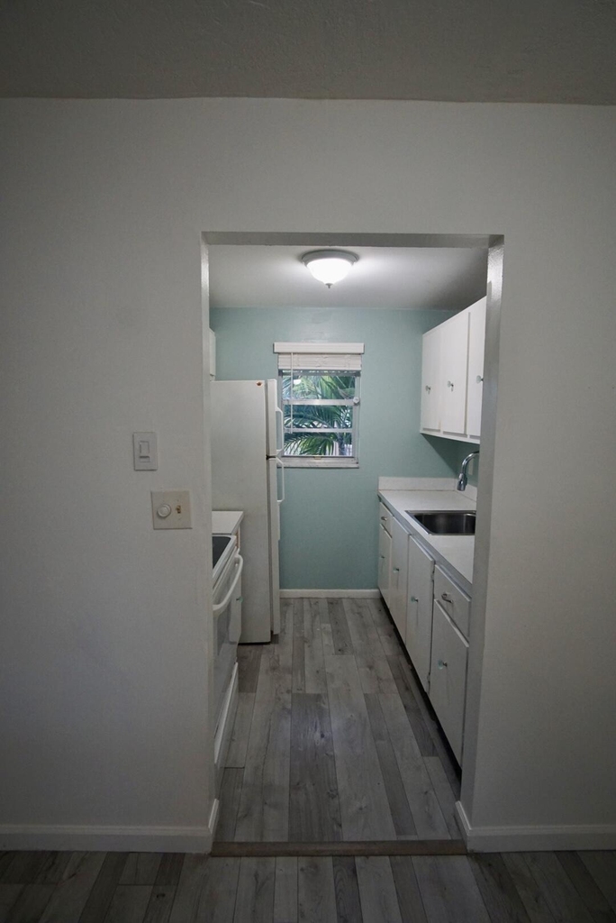 205 Ne 3rd Street - Photo 8