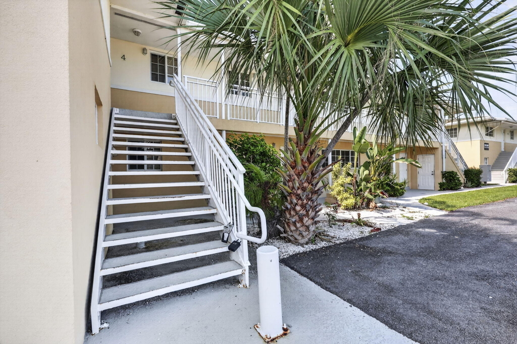 405 Southwind Drive - Photo 44