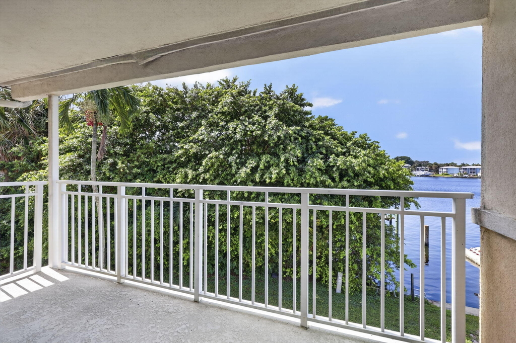 405 Southwind Drive - Photo 27