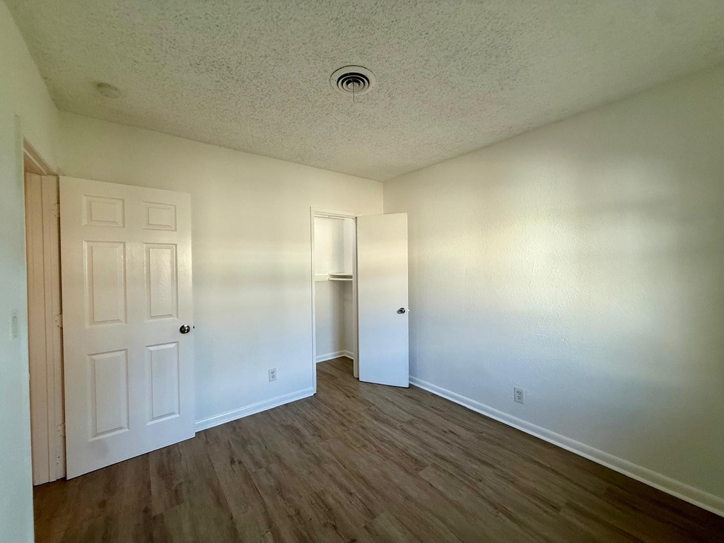 3221 Ne 7th Avenue - Photo 8