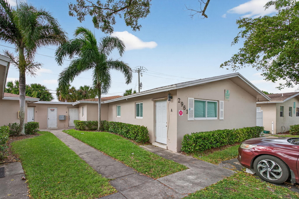 3221 Ne 7th Avenue - Photo 5